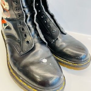 Vintage Doc Martens skull 💀 UK size 7